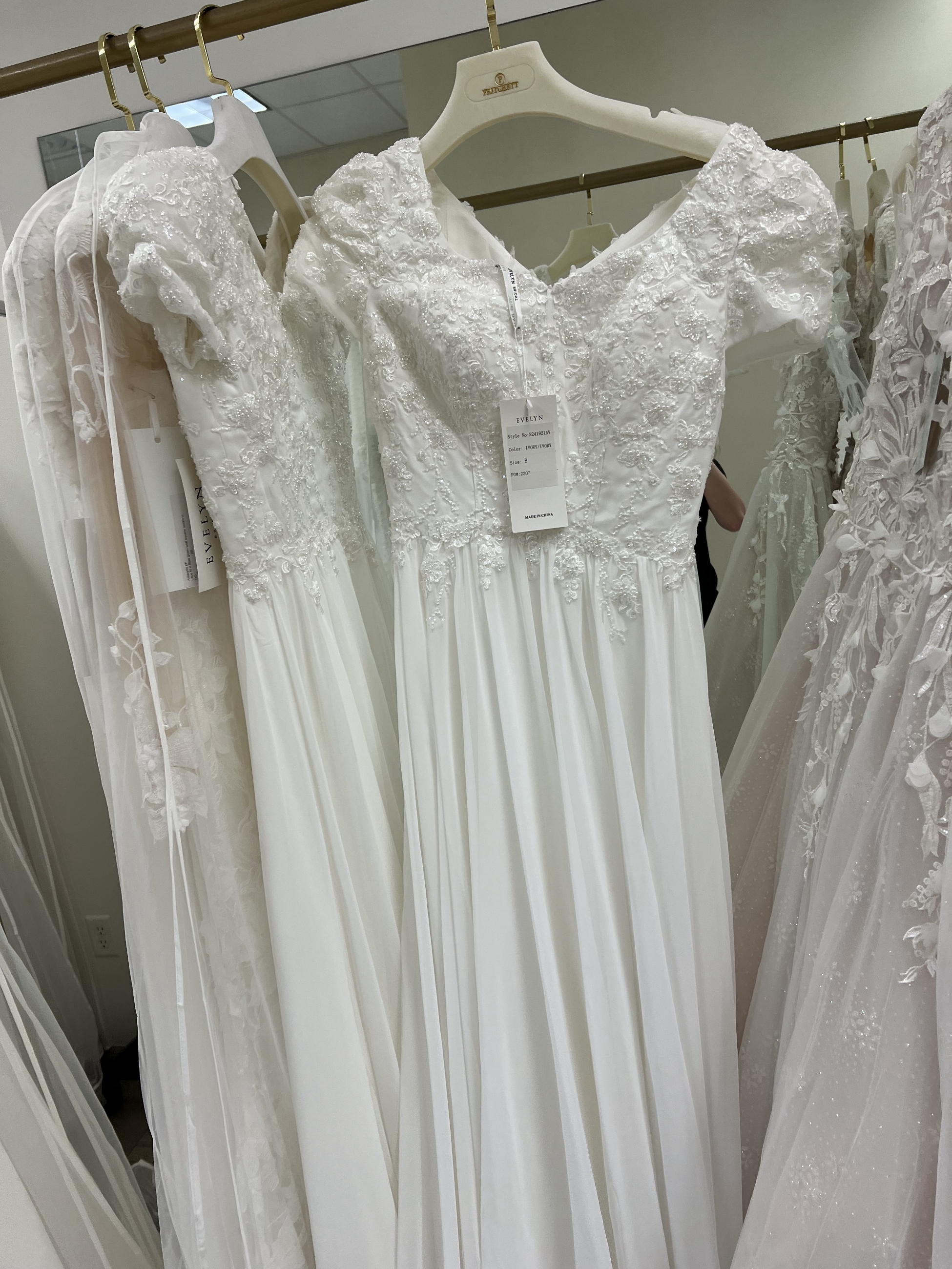 Evelyn bridal outlet prices